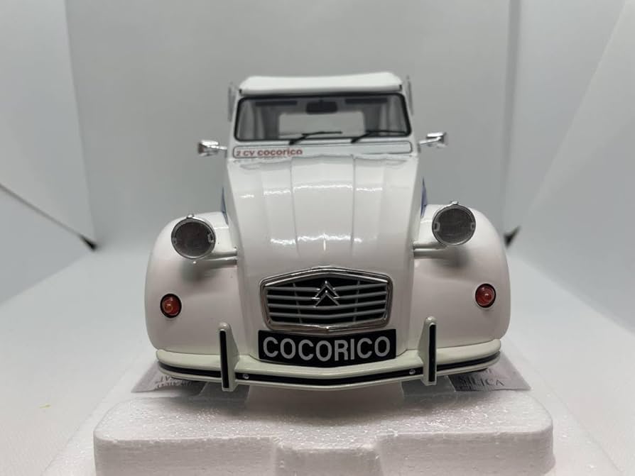 602-001 Z MODELS 1/12 シトロエン 2CV COCORICO Soccer and duck: The Citroën 2 CV Cocorico in 1:12